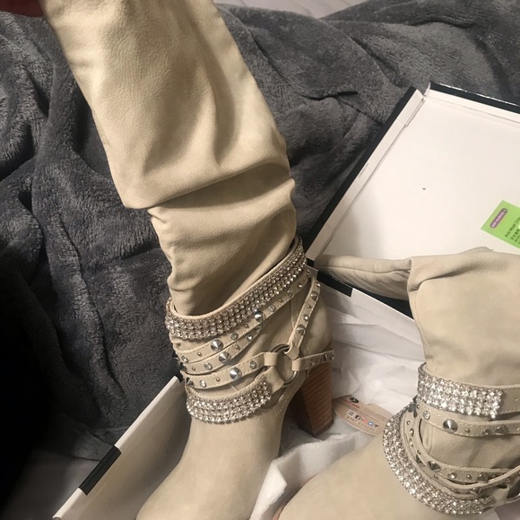 Boots - Picture 2 of 3